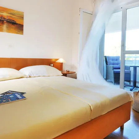 In Crveni Vrh Mit Eigenem Balkon By Interhome *