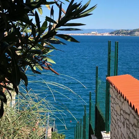 In Crveni Vrh Mit Eigenem Balkon By Interhome Savudrija